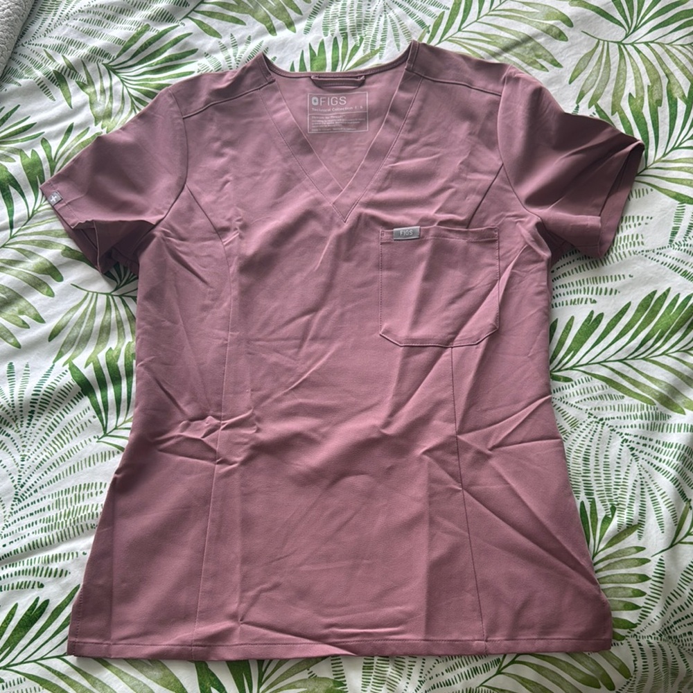 FIGS Women's Pink Scrub Top